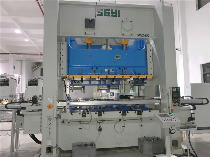 沖壓機械手為什么在市場上越來越受歡迎？