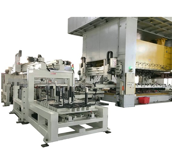 沖床三次元機(jī)械手在汽車零部件多工序沖壓中起到哪些作用?