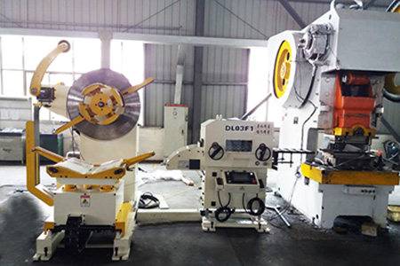 復工復產(chǎn)，山東客戶訂購多臺三合一送料機